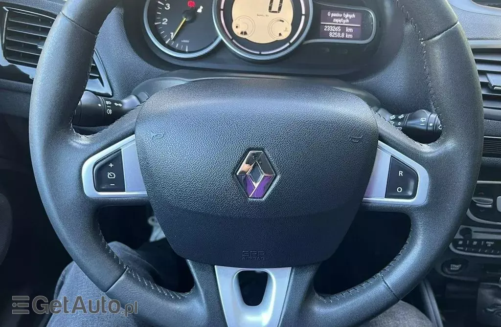 RENAULT Megane 
