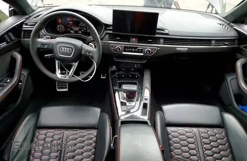 AUDI Rs5 