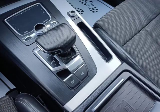 AUDI Q5 2.0 TDI Quattro Sport S tronic