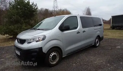 PEUGEOT Traveller 