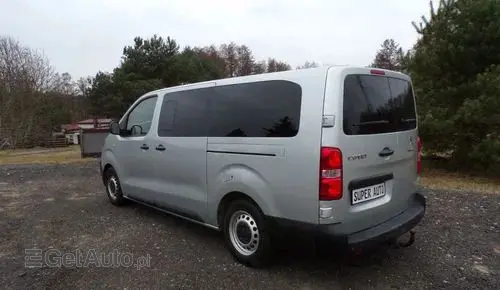 PEUGEOT Traveller 