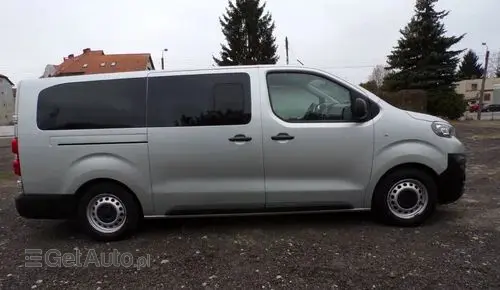 PEUGEOT Traveller 