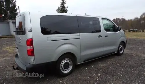 PEUGEOT Traveller 
