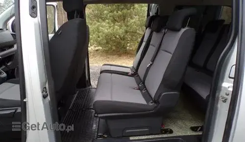 PEUGEOT Traveller 
