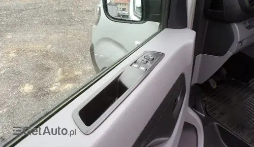 PEUGEOT Traveller 