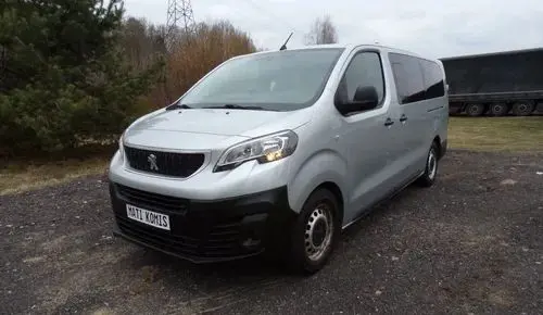 PEUGEOT Traveller 
