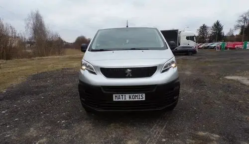 PEUGEOT Traveller 