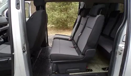 PEUGEOT Traveller 