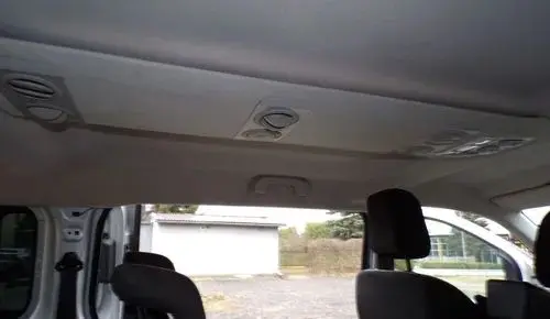 PEUGEOT Traveller 