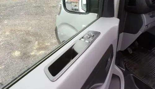 PEUGEOT Traveller 