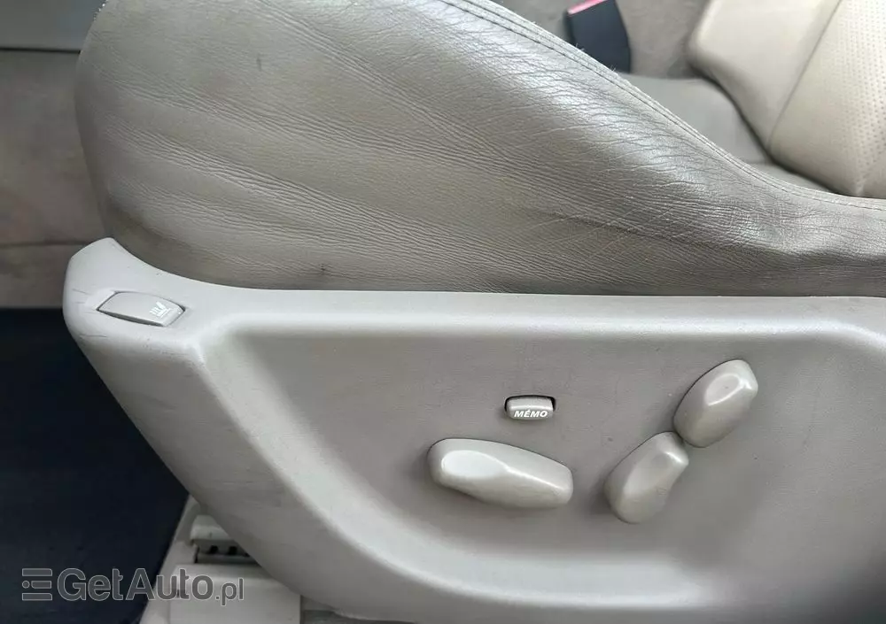 RENAULT Vel Satis 3.0 dCi Initiale