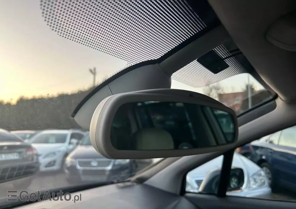 RENAULT Vel Satis 3.0 dCi Initiale