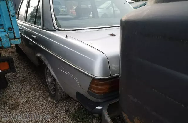 MERCEDES-BENZ W 123 