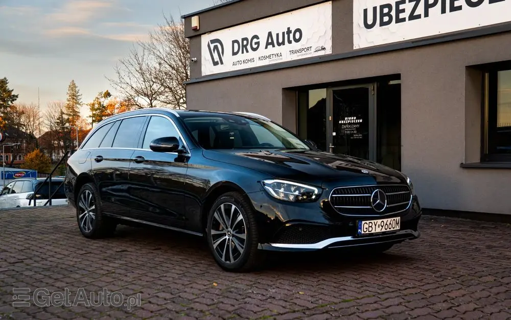 MERCEDES-BENZ Klasa E 300 AMG/Avantgarde