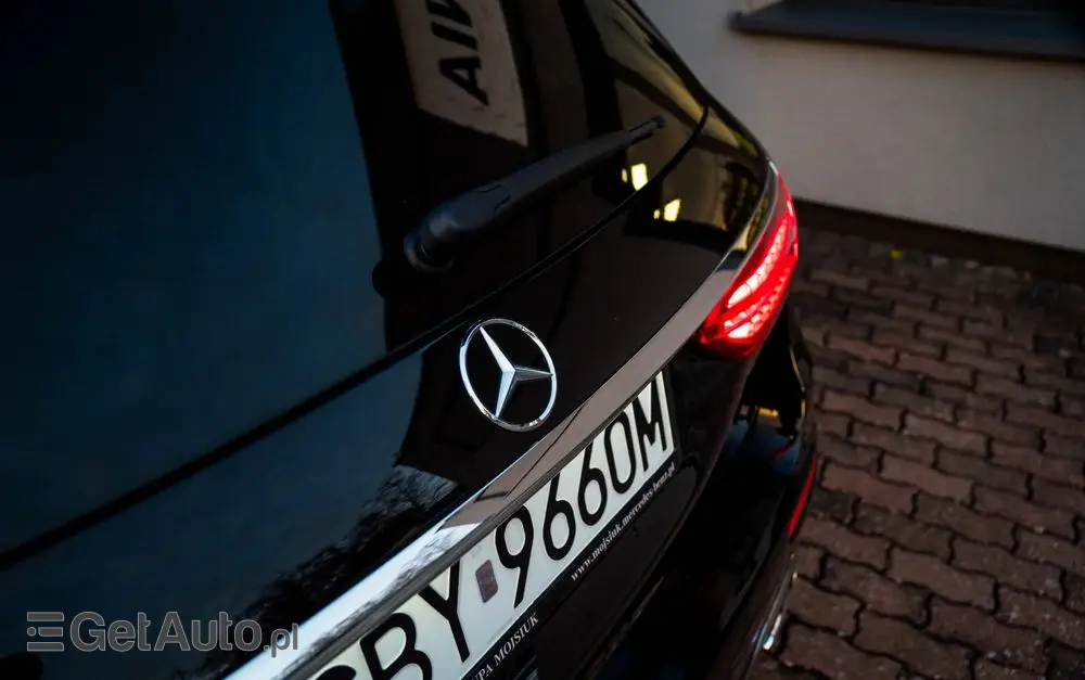 MERCEDES-BENZ Klasa E 300 AMG/Avantgarde