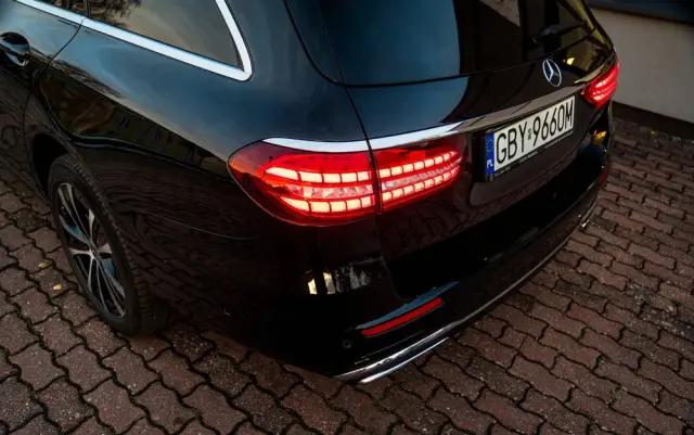 MERCEDES-BENZ Klasa E 300 AMG/Avantgarde