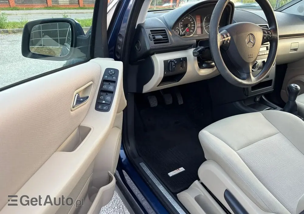 MERCEDES-BENZ Klasa A 160 BlueEFFICIENCY Elegance Special Edition