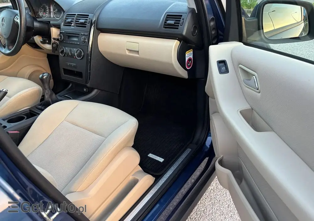 MERCEDES-BENZ Klasa A 160 BlueEFFICIENCY Elegance Special Edition