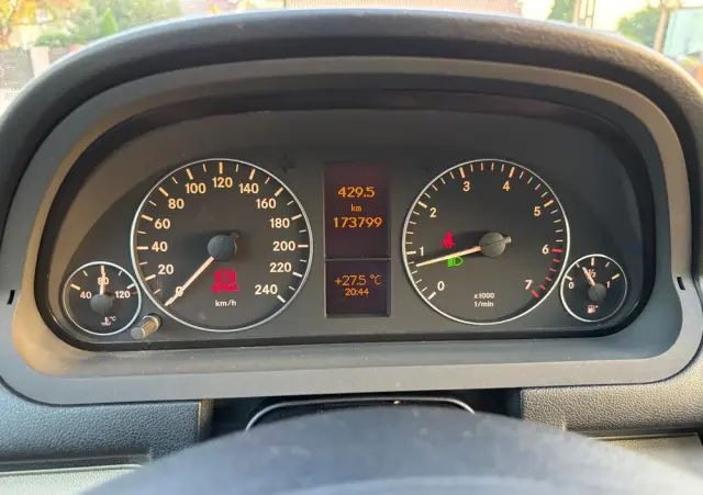 MERCEDES-BENZ Klasa A 160 BlueEFFICIENCY Elegance Special Edition