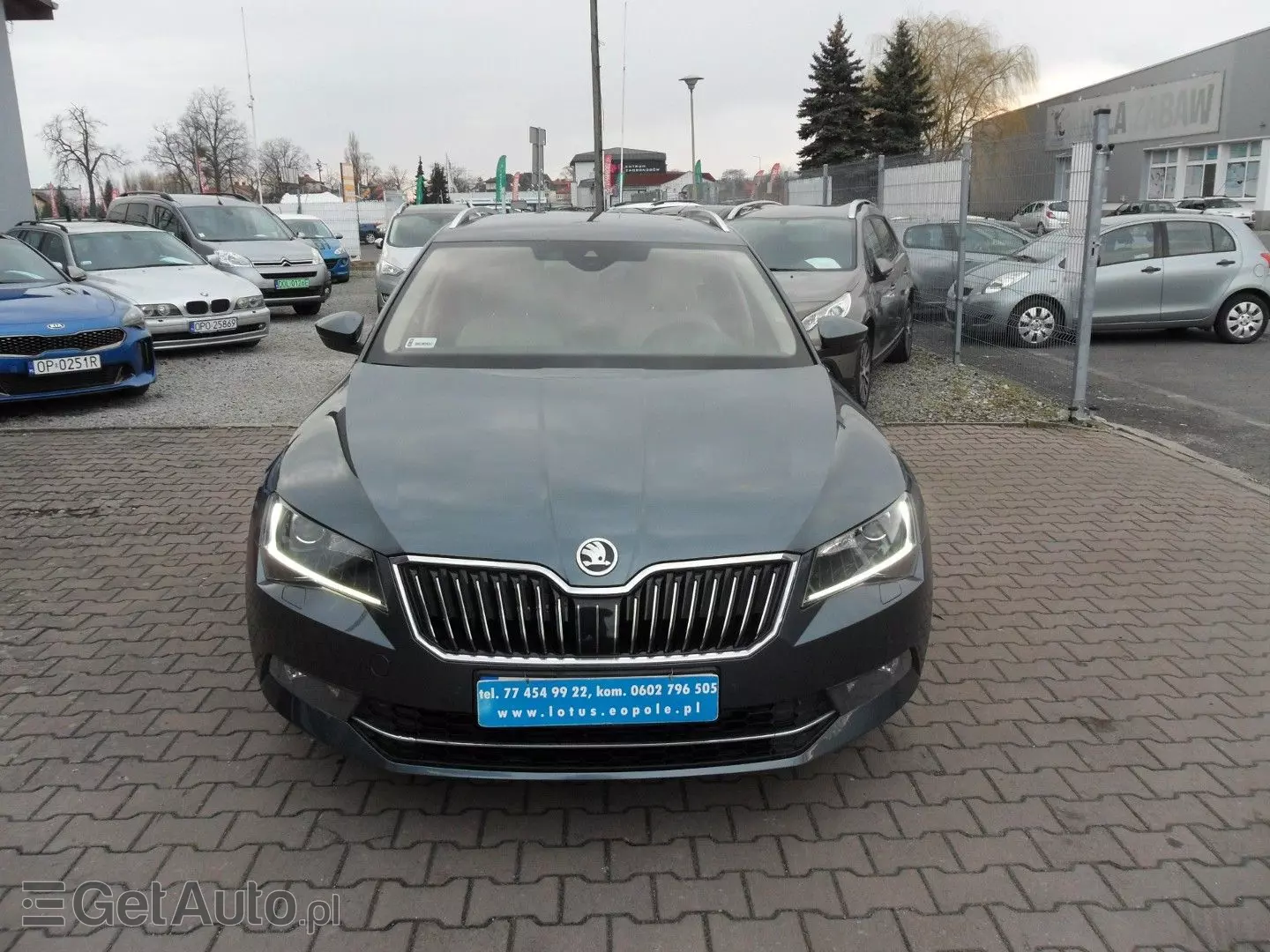 SKODA Superb 