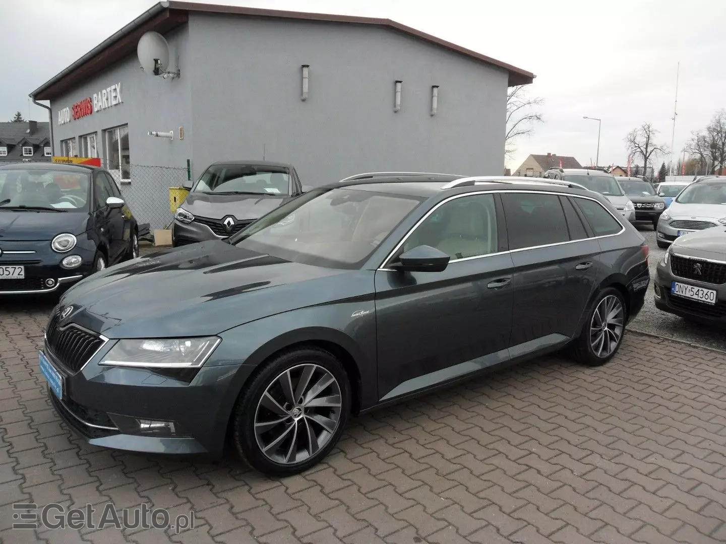 SKODA Superb 