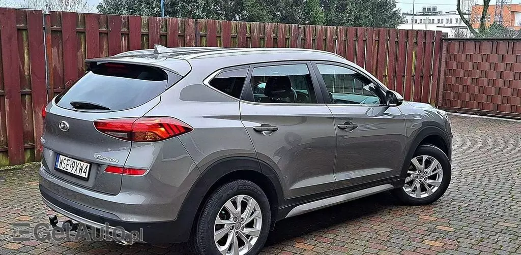 HYUNDAI Tucson 