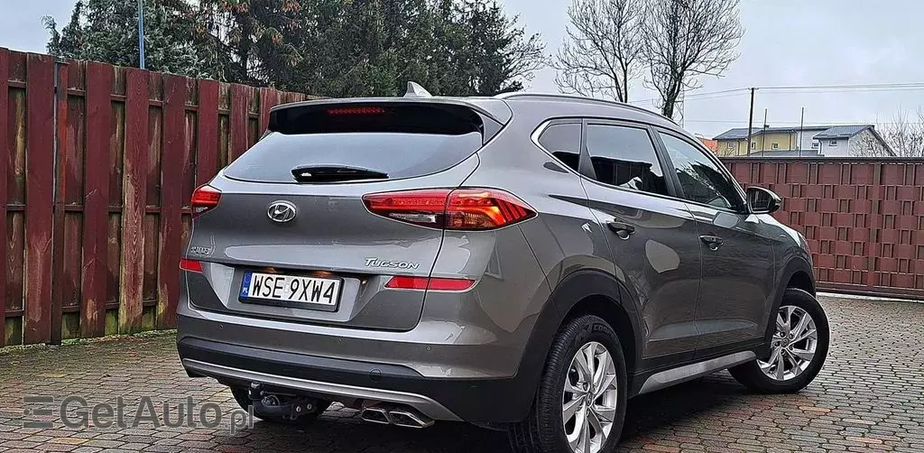 HYUNDAI Tucson 