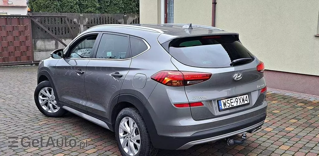 HYUNDAI Tucson 