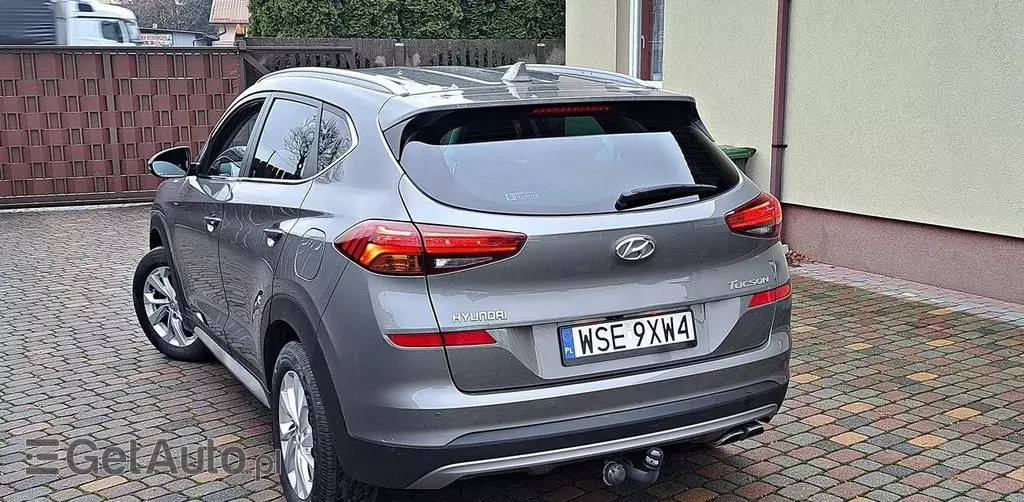 HYUNDAI Tucson 