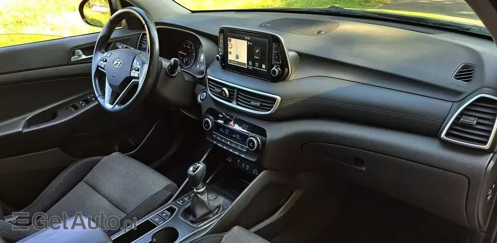 HYUNDAI Tucson 