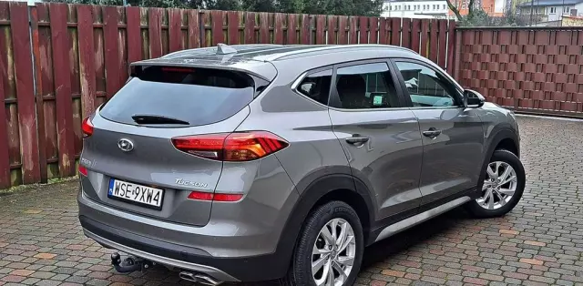 HYUNDAI Tucson 