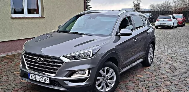 HYUNDAI Tucson 