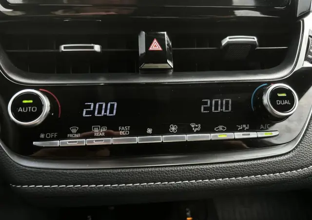 TOYOTA Corolla 2.0 Hybrid Comfort