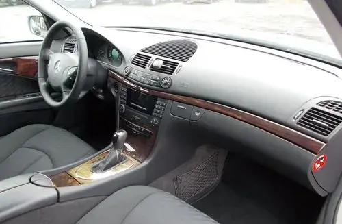 MERCEDES-BENZ Klasa E 