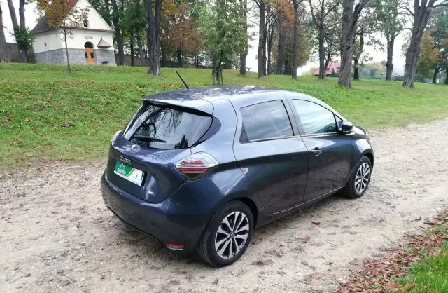 RENAULT Zoe 