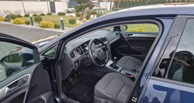 VOLKSWAGEN Golf VII 1.6 TDI BMT Comfortline