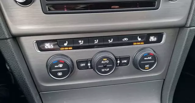 VOLKSWAGEN Golf VII 1.6 TDI BMT Comfortline