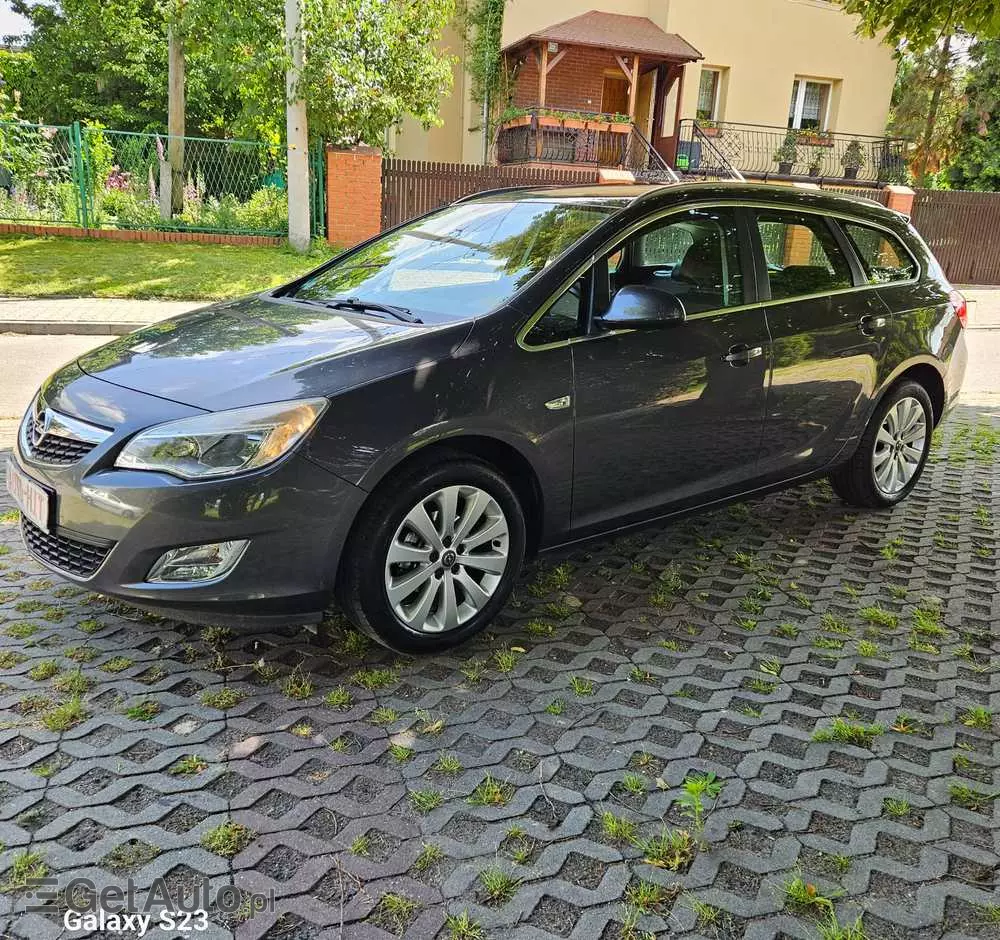 OPEL Astra IV 1.4 T Cosmo