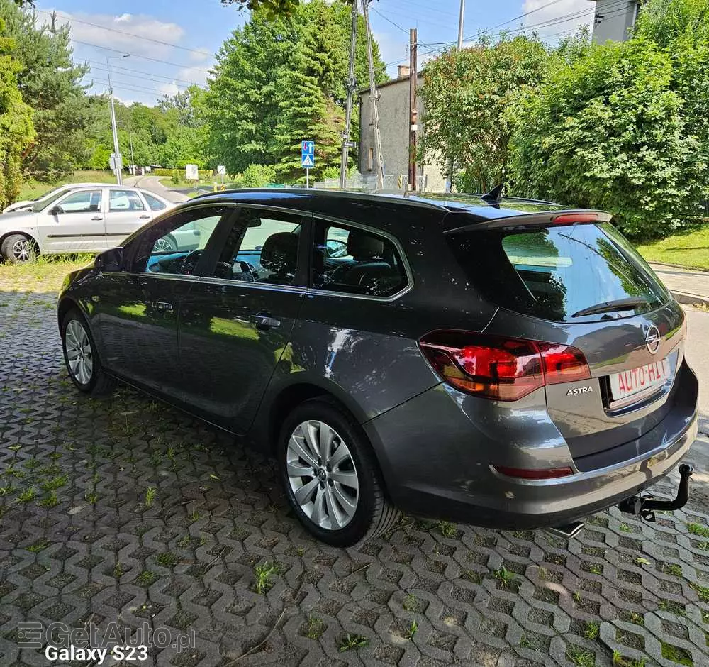 OPEL Astra IV 1.4 T Cosmo