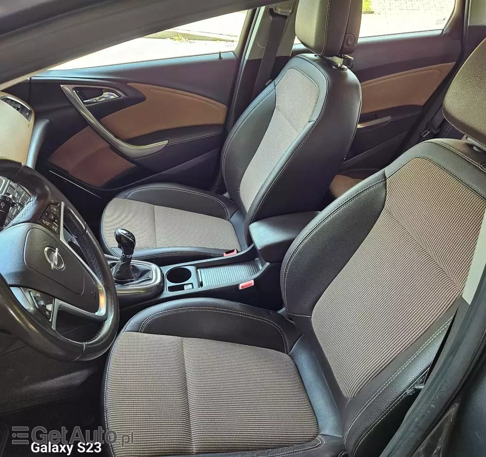 OPEL Astra IV 1.4 T Cosmo