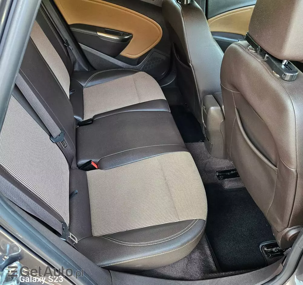 OPEL Astra IV 1.4 T Cosmo