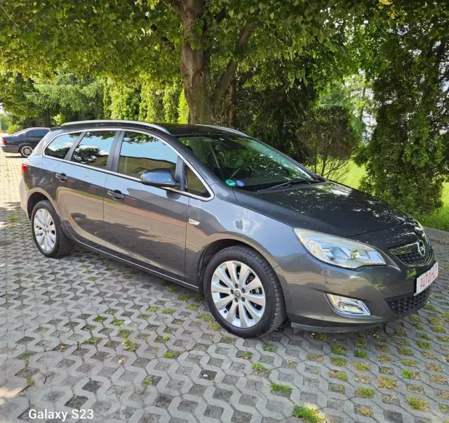 OPEL Astra IV 1.4 T Cosmo