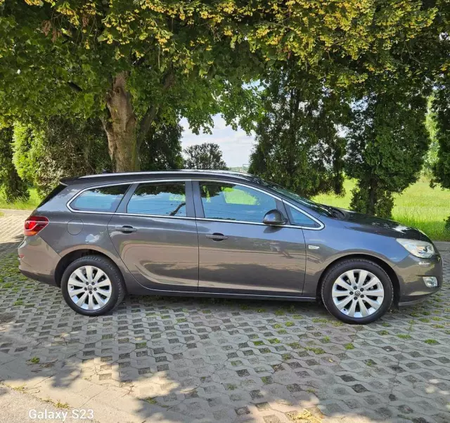 OPEL Astra IV 1.4 T Cosmo