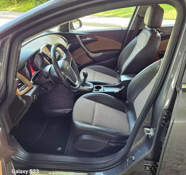 OPEL Astra IV 1.4 T Cosmo