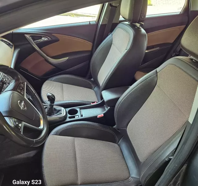 OPEL Astra IV 1.4 T Cosmo