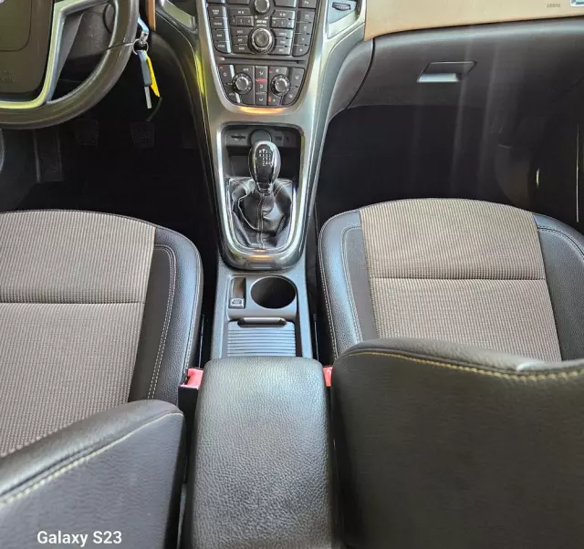 OPEL Astra IV 1.4 T Cosmo