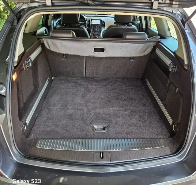 OPEL Astra IV 1.4 T Cosmo