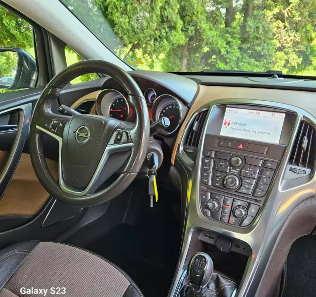 OPEL Astra IV 1.4 T Cosmo