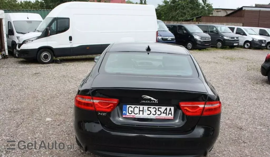 JAGUAR XE 