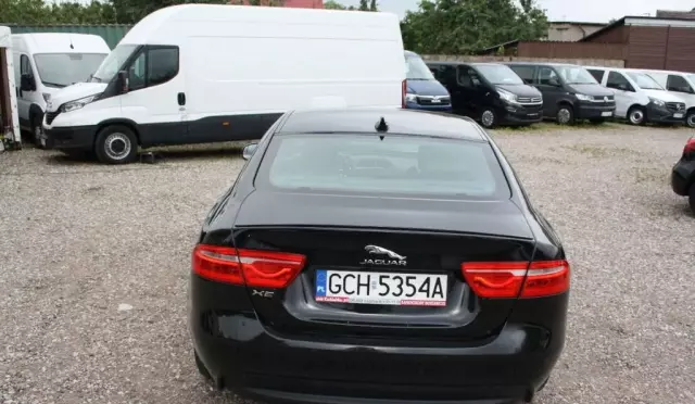 JAGUAR XE 